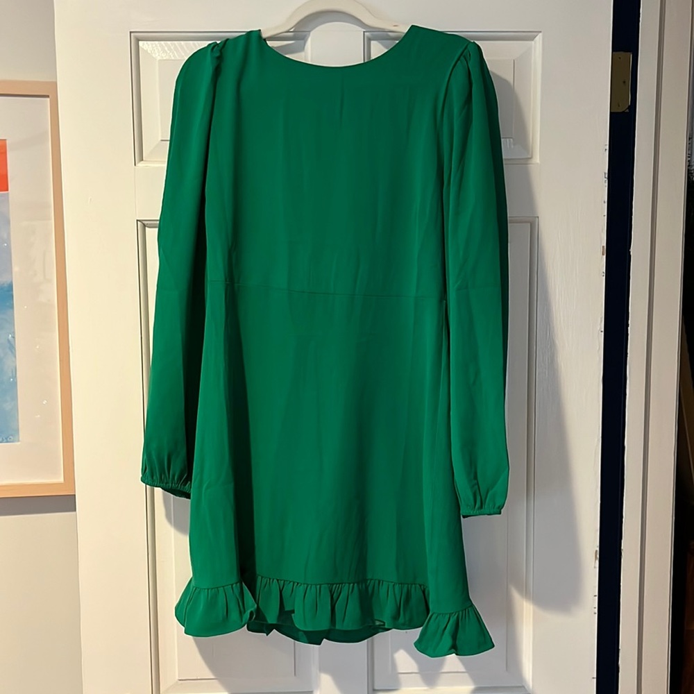 NWOT Green puff sleeve dress